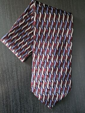 Lineage Men's Burgundy Patterned Silk Tie